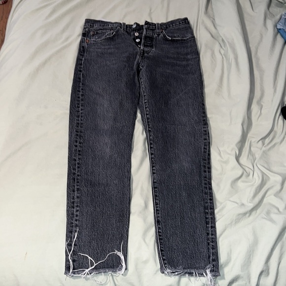 Black 501 Levi straight leg pants - Picture 3 of 3